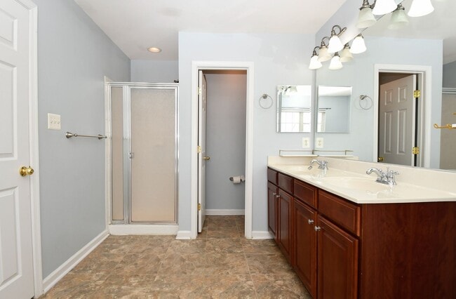 Building Photo - Idlewild Townhome for Rent