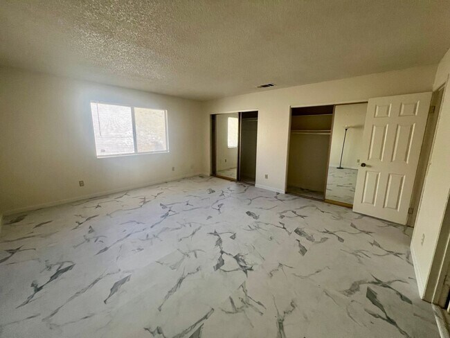 Building Photo - Charming 3-Bedroom in Spring Valley Lake