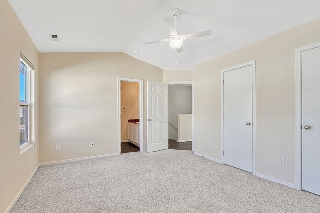 Building Photo - 10574 Country Park Point