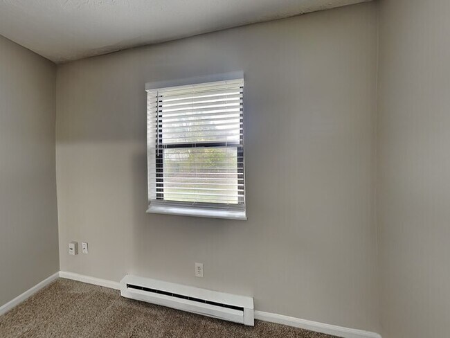 Building Photo - 3241 Remington Dr