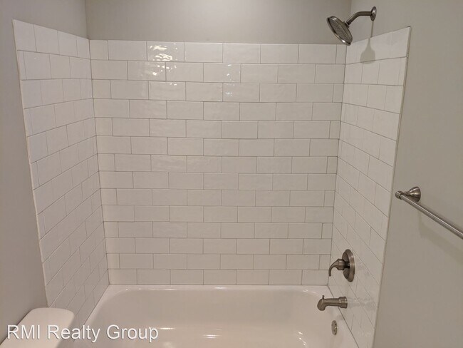 Building Photo - 2 br, 1 bath House - 25 Smalltown Circle