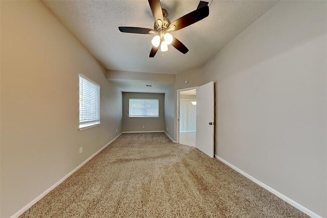 Building Photo - 22722 Brafferton Ln