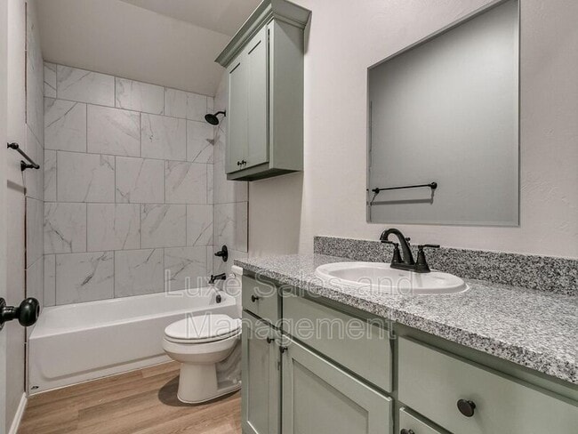 Building Photo - 10601 Lawson Ln