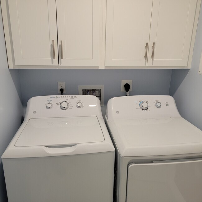 Building Photo - 6425 Richmond Hwy