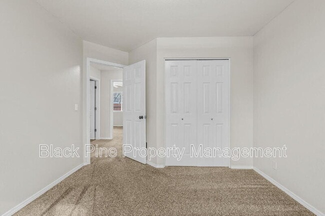 Building Photo - 6003 N Waterside Pl