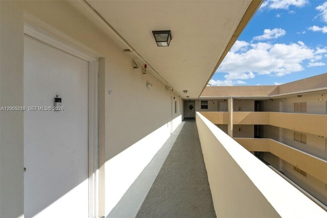 Building Photo - 2647 NW 25th Ave