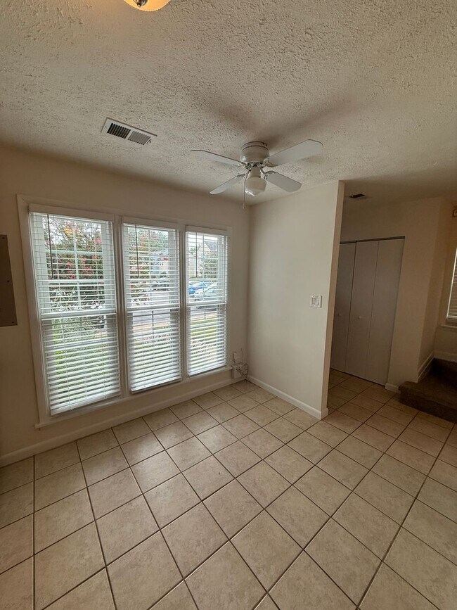 Building Photo - 1347 Rigbie Hall Ct