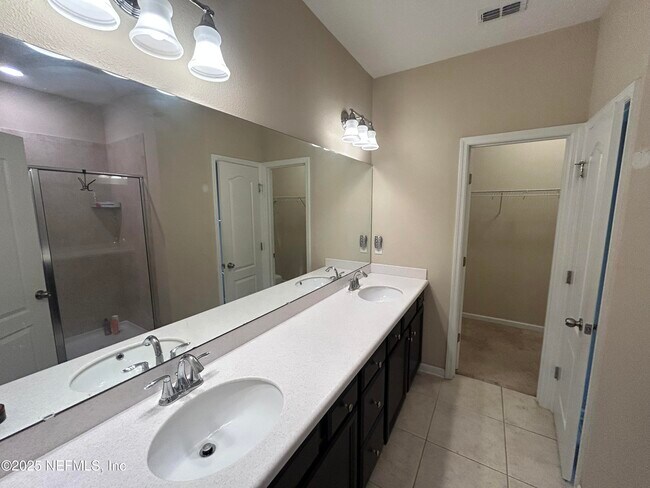 Building Photo - 15867 Stedman Lake Dr