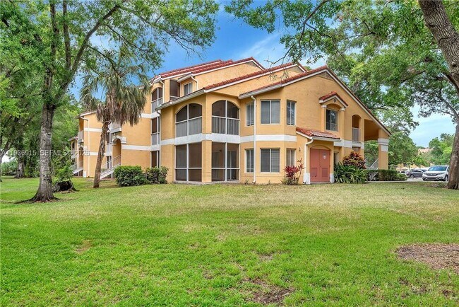 Building Photo - 2460 NW 33rd St