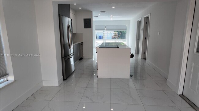 Building Photo - 2100 N 57th Way