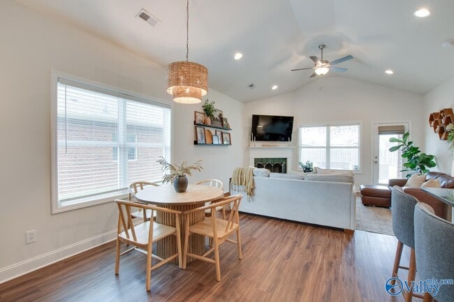 Building Photo - 12900 Tallulah Dr