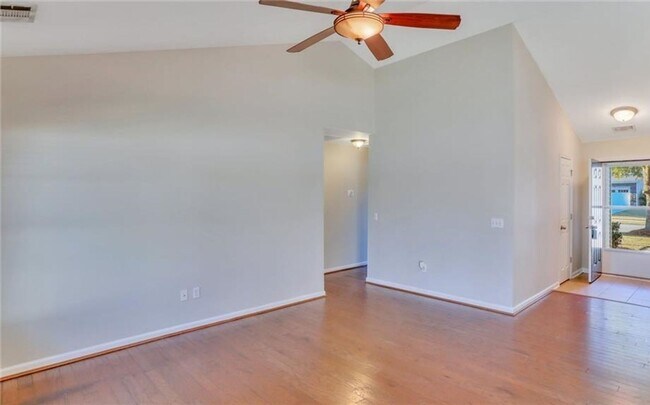 Building Photo - 3 Bed/2 Bath Home in Hamilton Grove at Savannah Quarters
