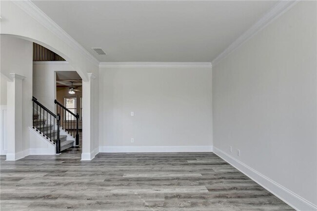 Building Photo - 1661 Silver Crst Wy