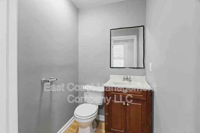 Building Photo - 1209 W Lombard St