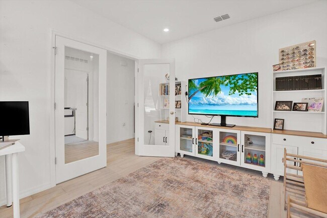 Building Photo - 18187 Macassar Rd