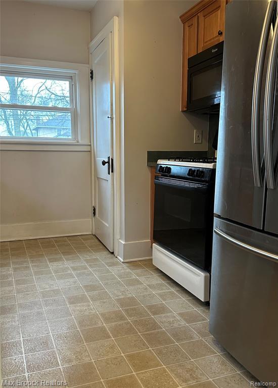 Building Photo - 264 E Breckenridge St