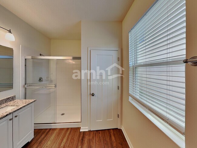 Building Photo - 5116 Piazza Loop