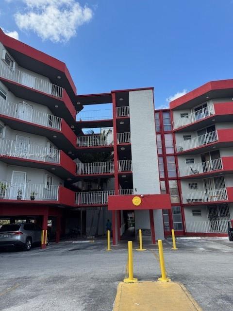 Primary Photo - 1750 W 46th St