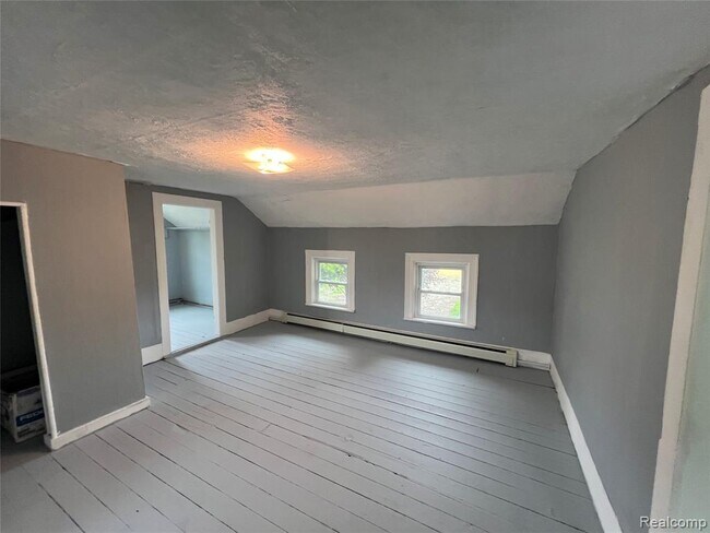 Building Photo - 9890 Chinavare Rd