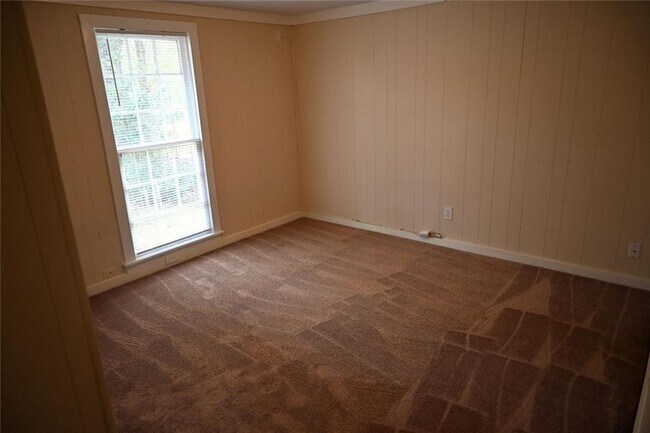 Building Photo - 6363 Melrose St