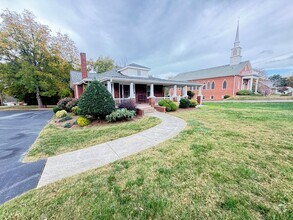 Building Photo - Amazing Brick 3 bed/2bath House Corner Lot...