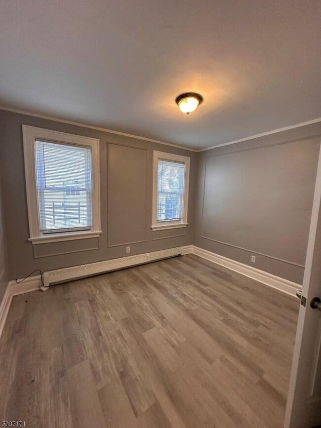 Building Photo - 87 Lyons Ave