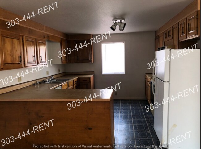 Building Photo - Rare Opportunity to Rent a 4 Bedroom!
