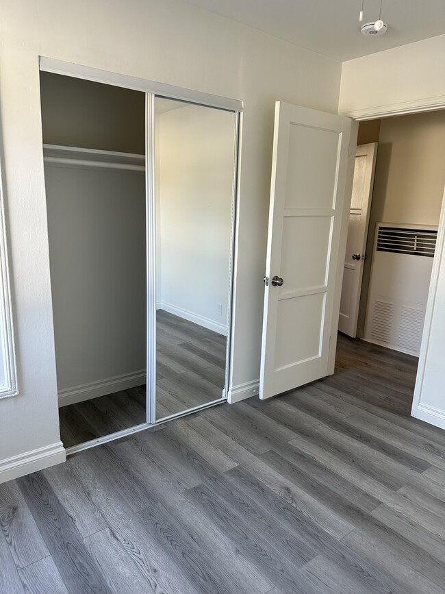 Building Photo - 1846 Scott Rd