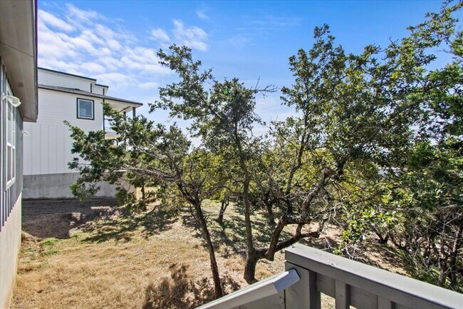 Building Photo - 17503 Panorama Dr