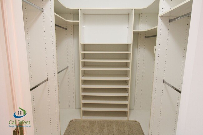 Building Photo - $5,295 - Elegant 3br / 2ba Condo in 55+ Lo...