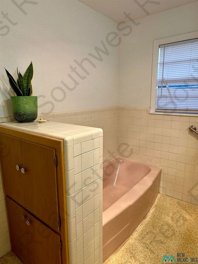 Building Photo - Beautiful 3 bedroom 2 bath brick home- PET...