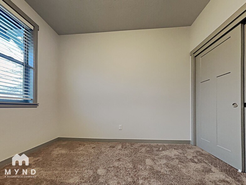 Building Photo - 1217 NW Benton St