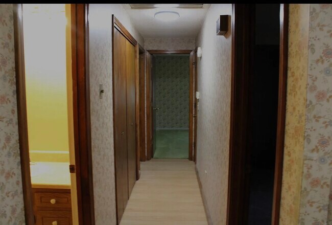 Building Photo - 15601 Bull Rapids Rd