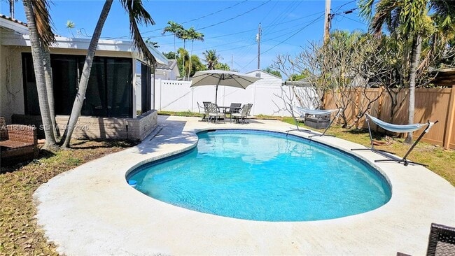 Building Photo - 4360 NE 13th Ave