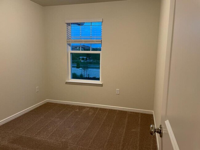 Building Photo - Townhome Isles of Lake Nona