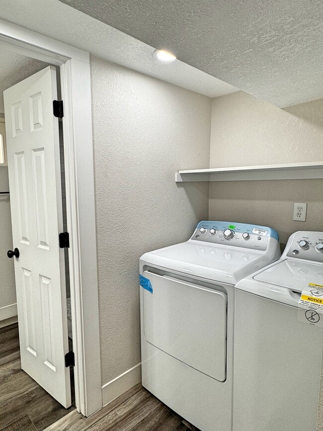 Building Photo - 3250 Meade St