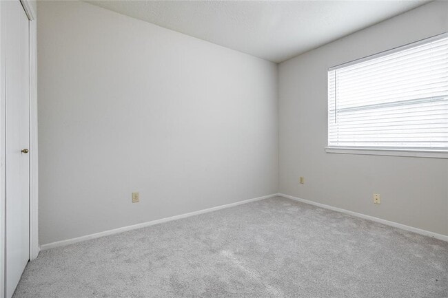 Building Photo - 10219 Staghill Dr
