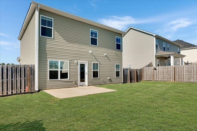 Building Photo - MOVE IN READY BY AUG - 1 -2026