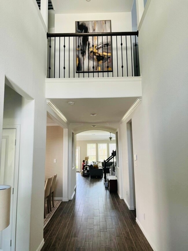 Building Photo - 246 Crest Sights Dr