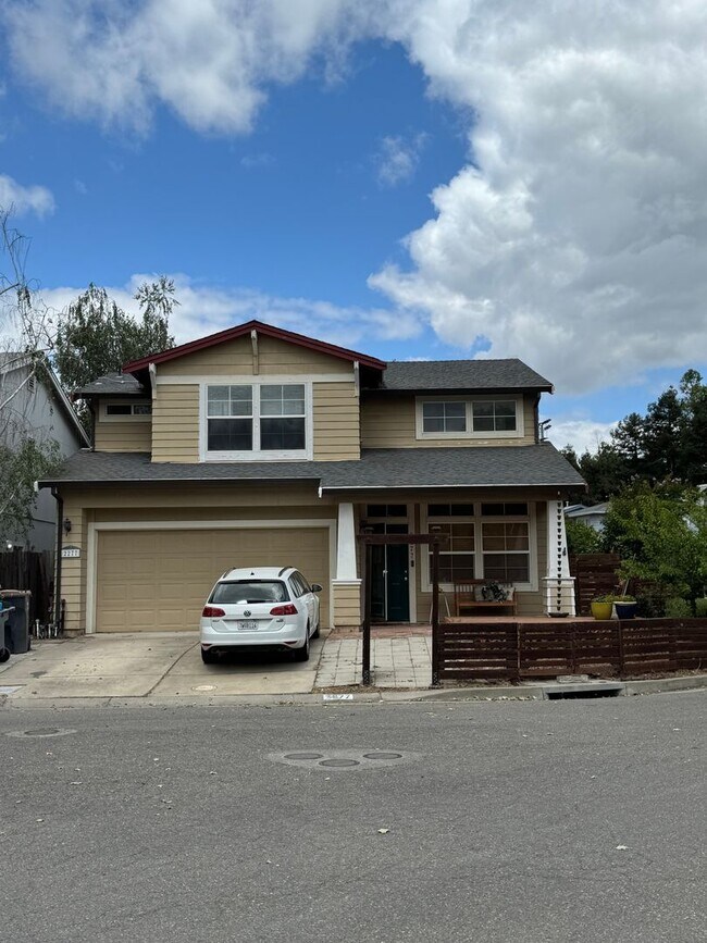 Building Photo - SOUTH DAVIS GEM