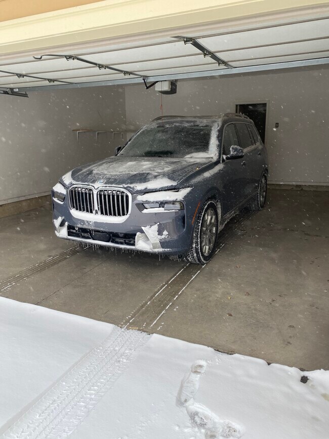 Building Photo - 217 E Saint Joseph St