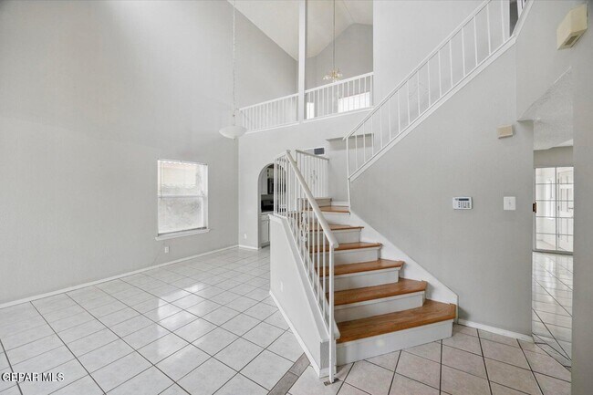 Building Photo - 4237 Loma Rosada Dr