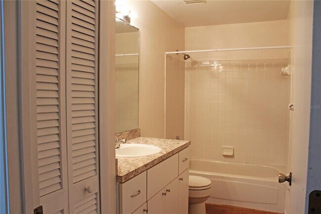 Building Photo - 252 Granite Dr