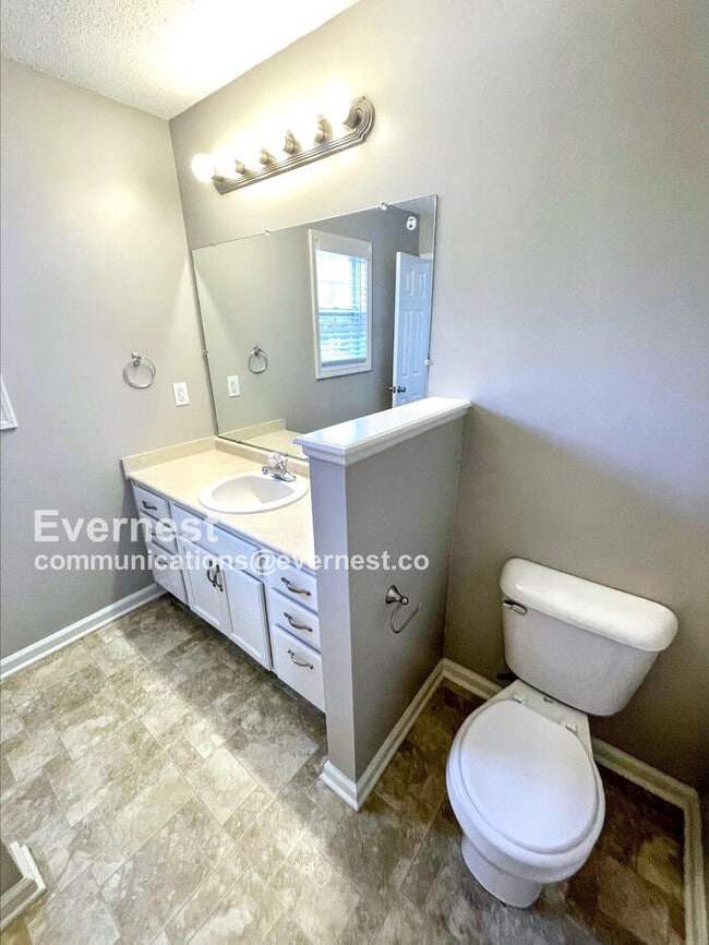 Building Photo - 3397 Bradfield Dr