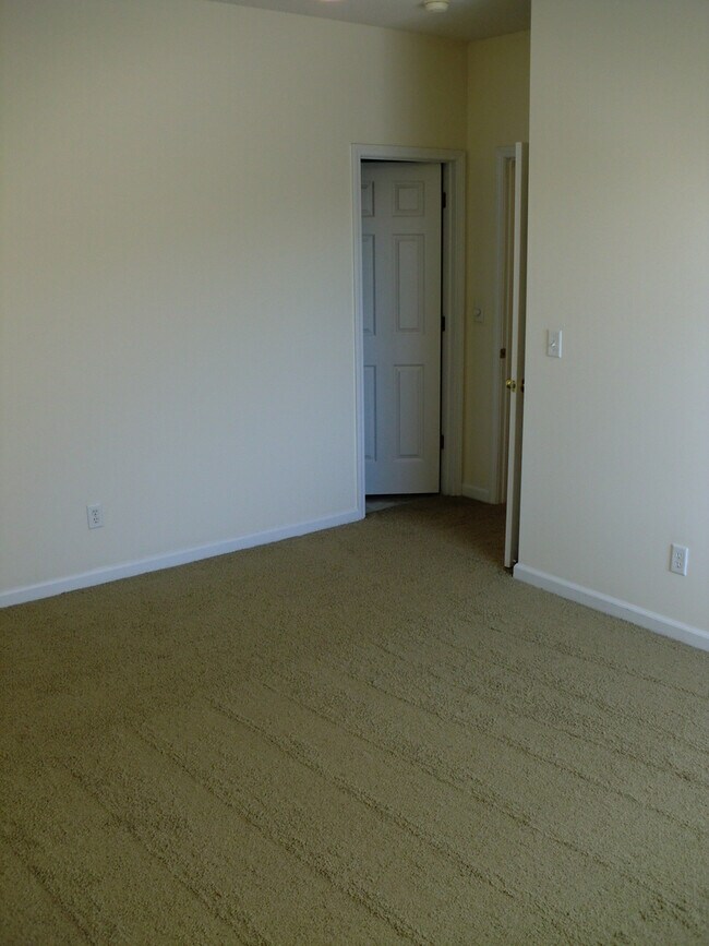 Building Photo - 1115 Kennesaw Ridge Rd