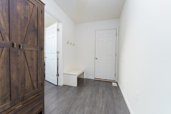 Building Photo - 2783 Au Gres River Dr