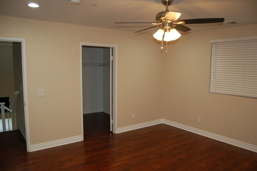 Building Photo - 17565 Owen St