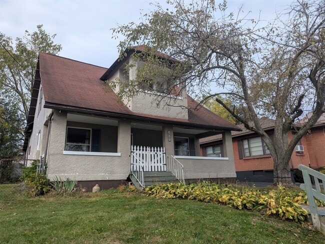 Building Photo - 309 Squires Ave