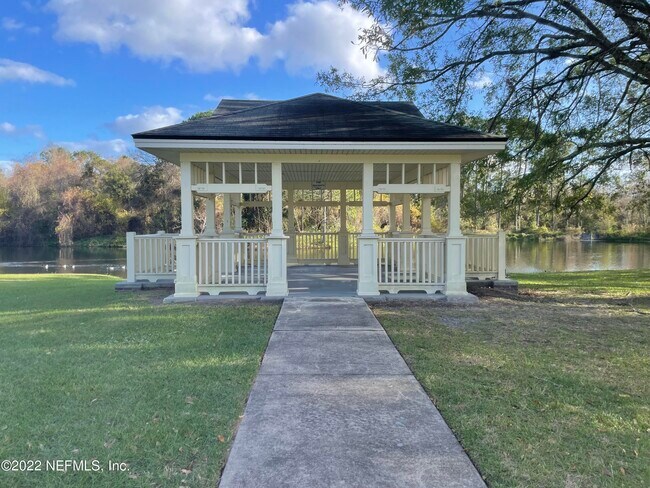 Building Photo - 466 Sherwood Oaks Dr