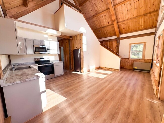 Building Photo - Meadow Woods